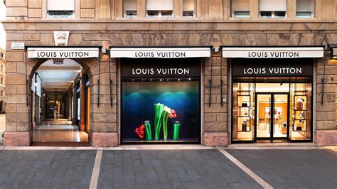 louis vuitton negozio padova|Louis Vuitton singapore official website.